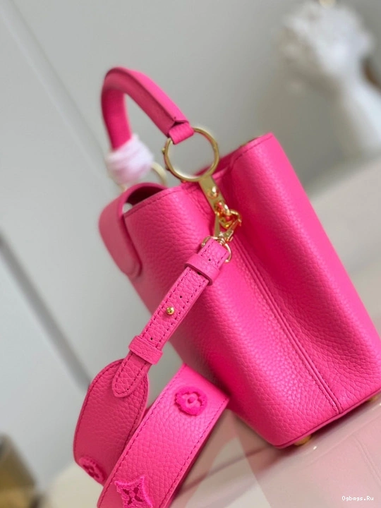 BB CAPUCINES LOUIS VUITTON 0413